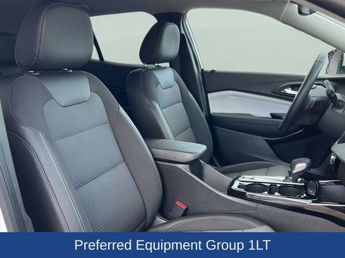Certified 2024 Chevrolet Trax LT w/ Driver Confidence Package FWD image 20