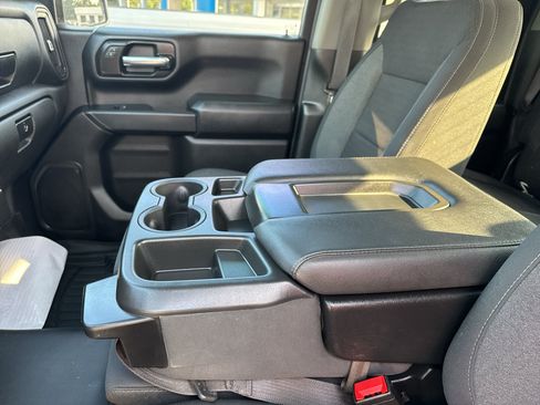 Used 2022 Chevrolet Silverado 1500 Custom AWD/4WD image 13