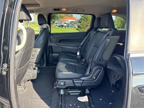 Used 2026 Honda Odyssey EX-L image 16