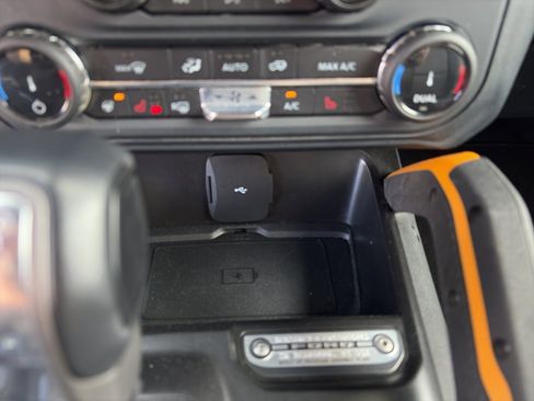 Used 2022 Ford Bronco Badlands image 18