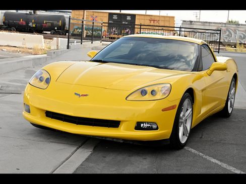 Used 2008 Chevrolet Corvette Coupe image 1