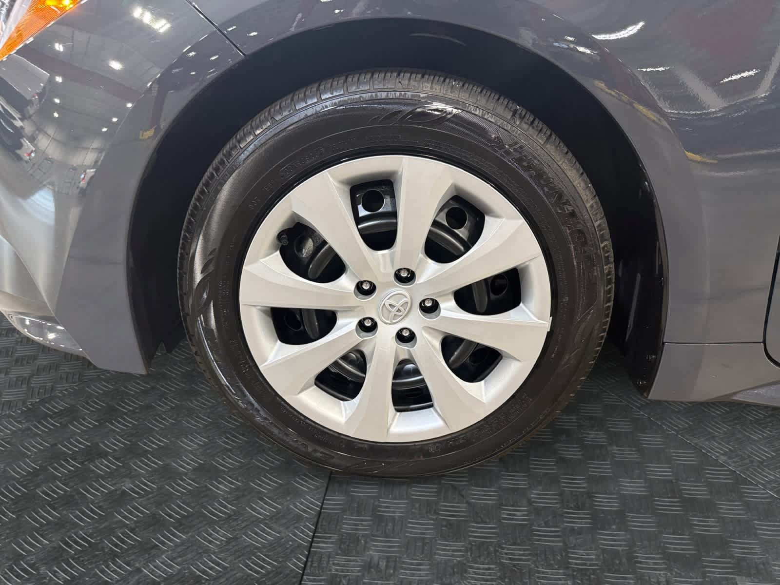 Used 2026 Toyota Corolla LE FWD image 15