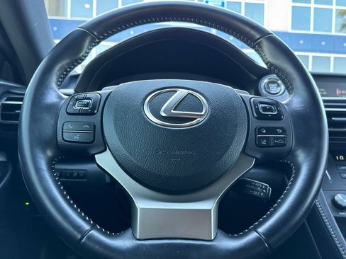 Used 2019 Lexus RC 300 image 22