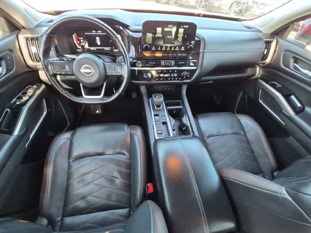 Used 2022 Nissan Pathfinder Platinum w/ Cargo Package FWD image 27