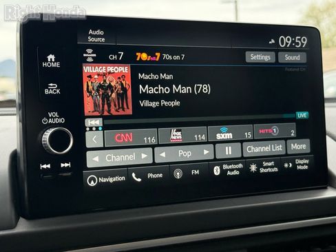 Certified 2024 Honda Pilot Touring image 21