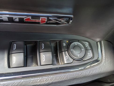 Used 2022 GMC Sierra 1500 AT4X image 57