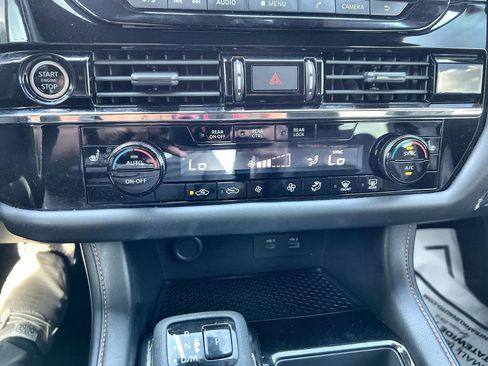 Used 2023 Nissan Pathfinder Rock Creek AWD/4WD image 19