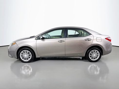 Used 2016 Toyota Corolla LE FWD image 8