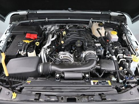 Used 2024 Jeep Wrangler Sahara image 22