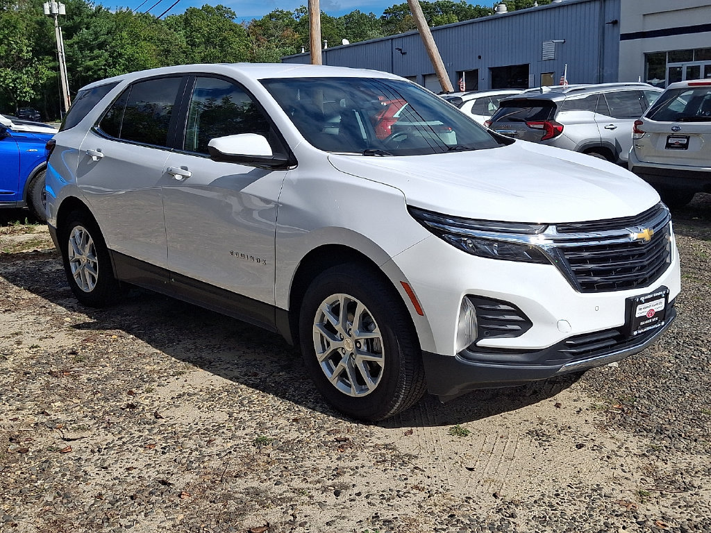 Used 2024 Chevrolet Equinox LT AWD/4WD image 3