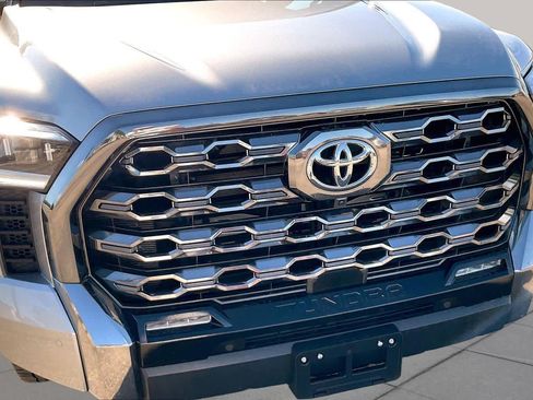 Used 2024 Toyota Tundra Platinum AWD/4WD image 30