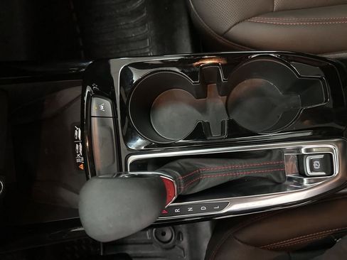 Used 2024 Chevrolet Trax RS w/ Sunroof Package image 18