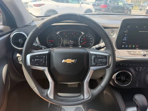 Used 2025 Chevrolet Blazer LT AWD/4WD image 13