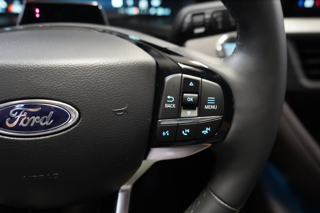 New 2027 Ford Explorer Platinum RWD image 36