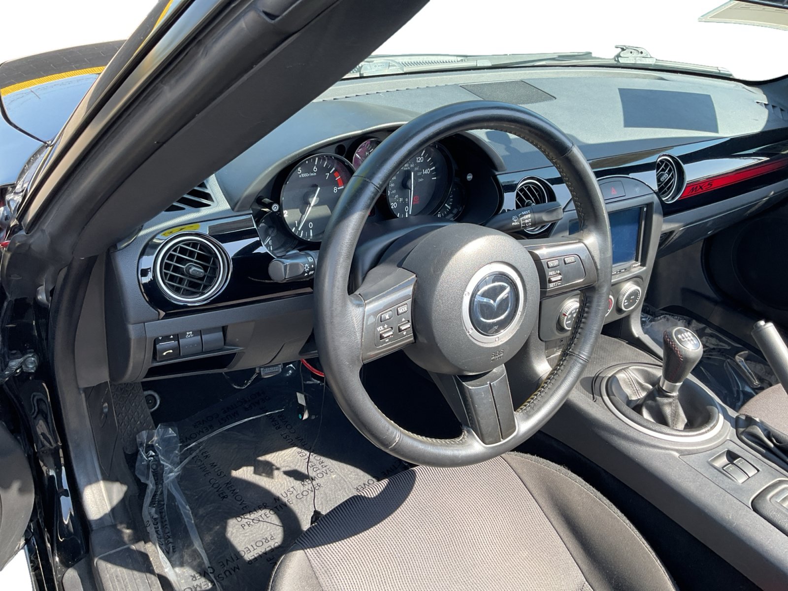 Used 2015 MAZDA MX-5 Miata Club RWD image 11