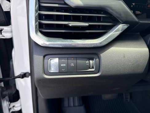 Used 2024 GMC Acadia Elevation FWD image 27
