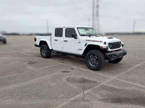New 2026 Jeep Gladiator Mojave image 16