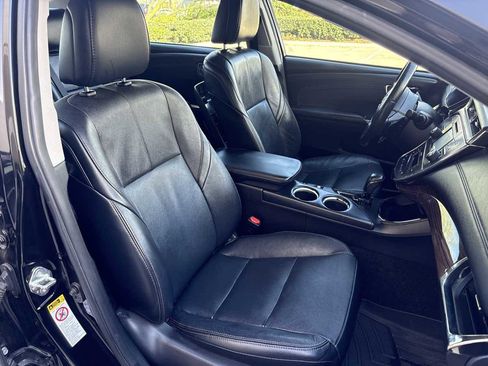 Used 2015 Toyota Avalon XLE image 18