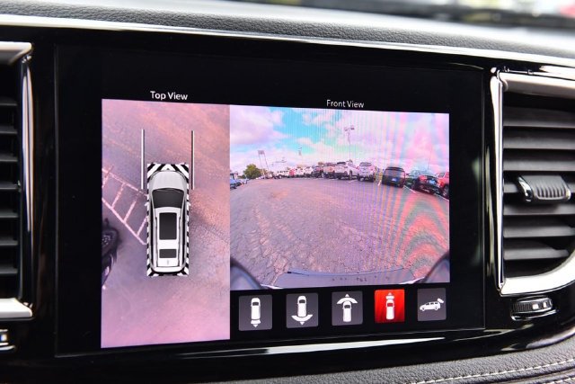 Used 2023 Chrysler Pacifica Touring-L w/ S Appearance Package FWD image 16