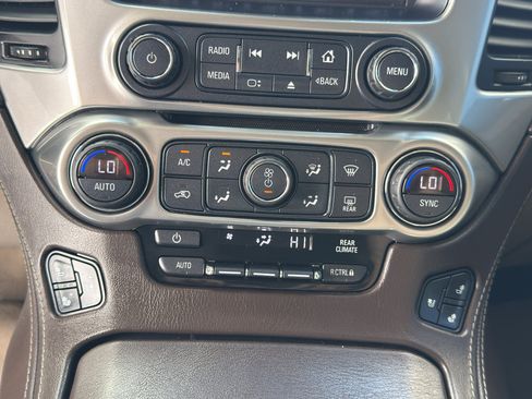 Used 2020 Chevrolet Tahoe Premier AWD/4WD image 19
