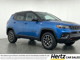 Used 2025 Jeep Compass Trailhawk video 1