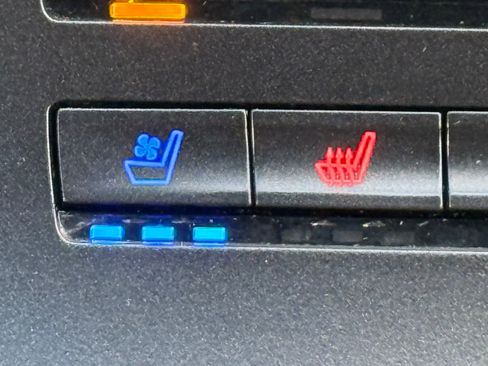 Used 2019 Lincoln Nautilus Reserve image 5