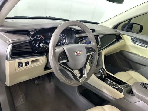 Used 2021 Cadillac XT6 Premium Luxury w/ LPO, Floor Liner Package image 13