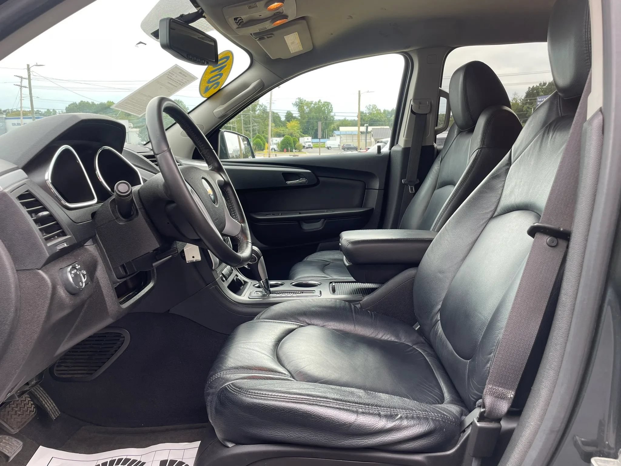 Used 2010 Chevrolet Traverse LT w/ Personal Connectivity Package AWD/4WD image 21