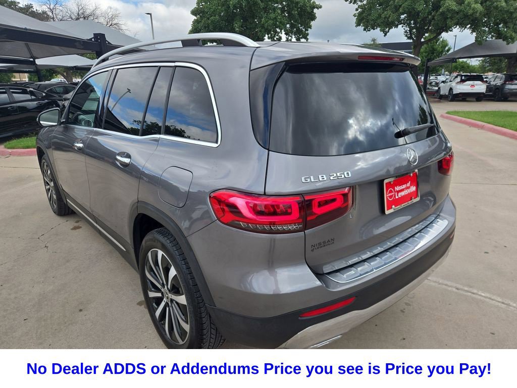 Used 2023 Mercedes-Benz GLB 250 4MATIC w/ Premium Package image 6