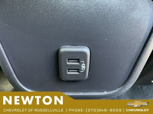 Used 2024 Chevrolet Equinox LT FWD image 28