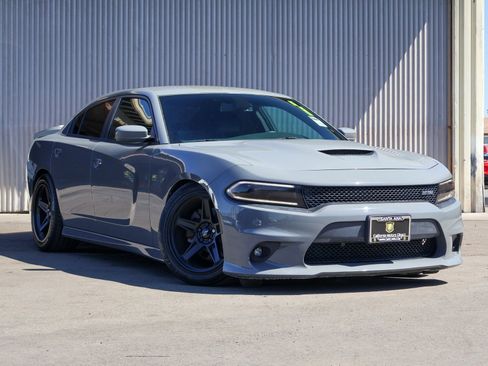 Used 2017 Dodge Charger R/T image 5