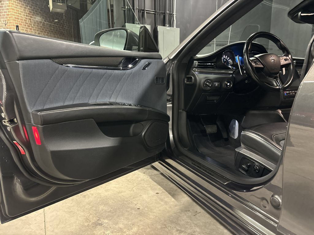 Used 2018 Maserati Quattroporte S GranLusso RWD image 45