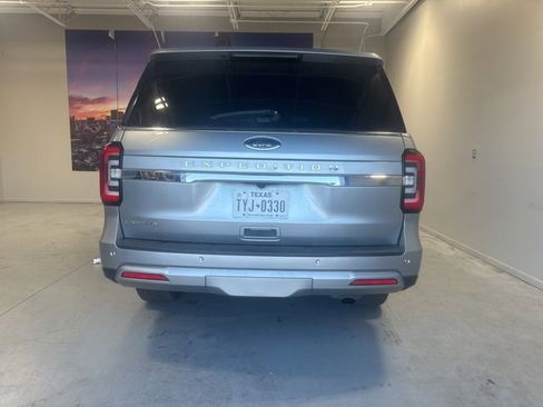 Used 2024 Ford Expedition Limited image 7