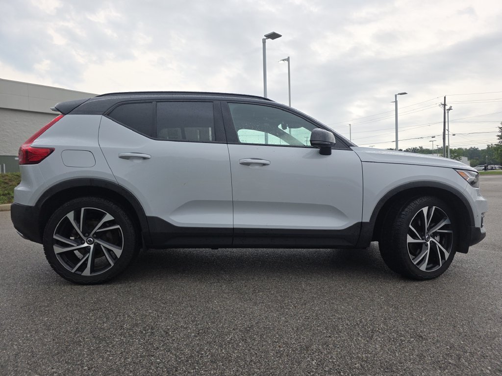 Used 2020 Volvo XC40 T5 R-Design w/ Protection Package Premier AWD/4WD image 11