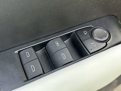 Used 2024 GMC Canyon AT4X image 25