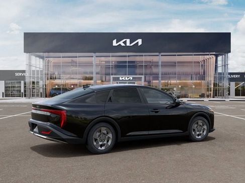 New 2026 Kia K4 LX image 6