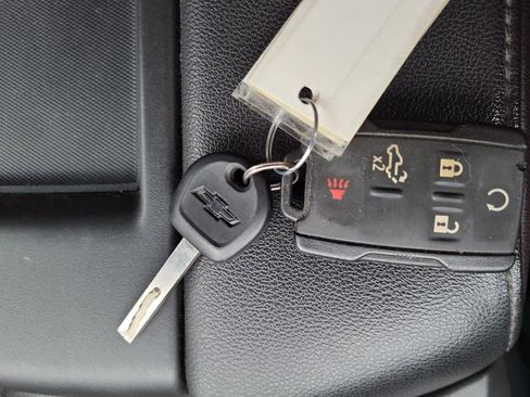 Used 2020 Chevrolet Silverado 1500 Custom w/ Custom Value Package image 30