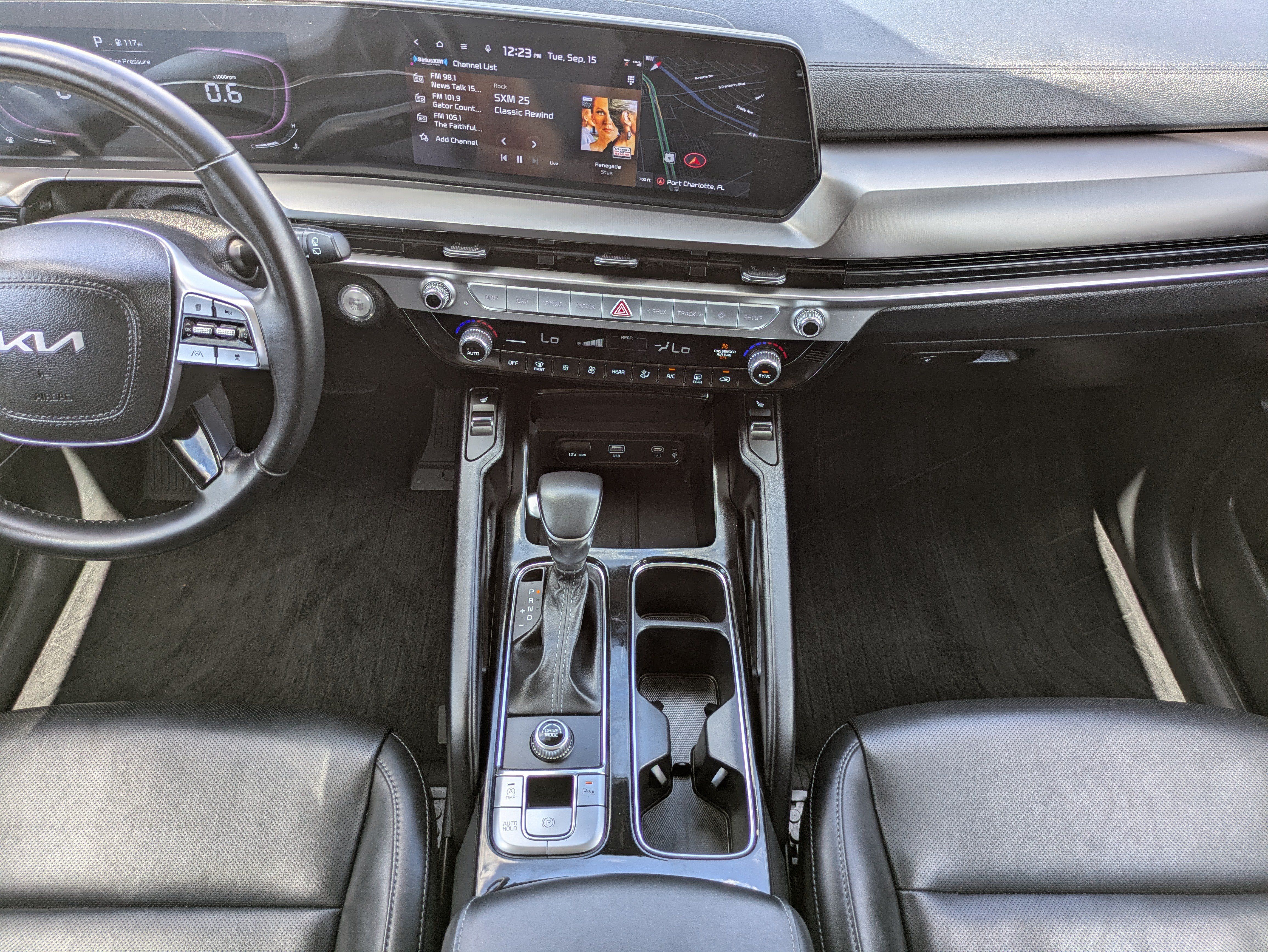 Certified 2024 Kia Telluride S w/ S Sunroof Package FWD image 35