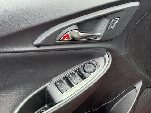 Used 2024 Chevrolet Malibu LT image 15