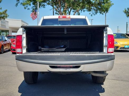 Used 2016 RAM 1500 Classic SLT RWD image 10