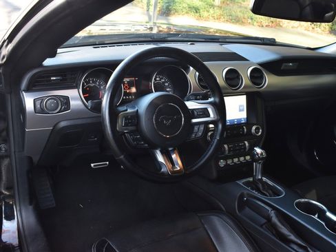 Used 2019 Ford Mustang Premium image 22