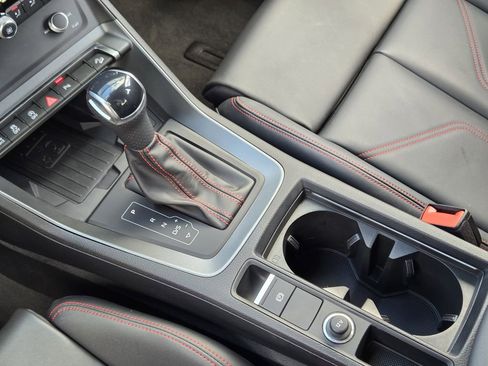 Certified 2025 Audi Q3 2.0T Premium Plus w/ Premium Plus Package image 25