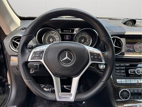 Used 2013 Mercedes-Benz SL 550 image 22
