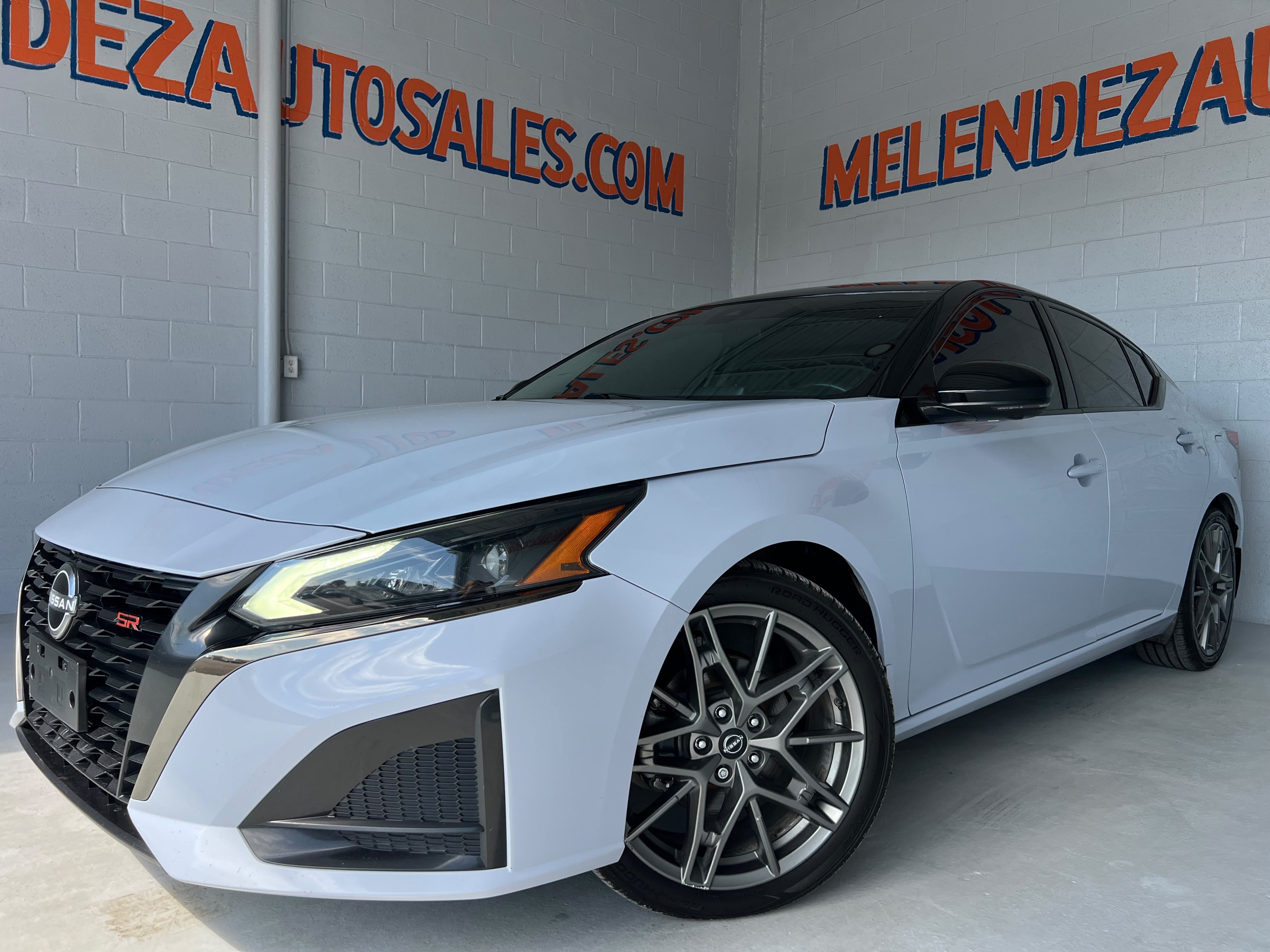 Used 2023 Nissan Altima 2.0 SR FWD image 1