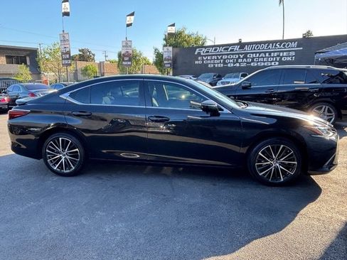Used 2024 Lexus ES 300h w/ Premium Package FWD image 21