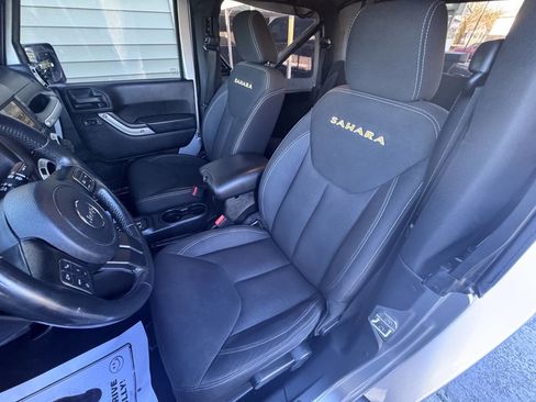 Used 2016 Jeep Wrangler Sahara w/ Dual Top Group image 19