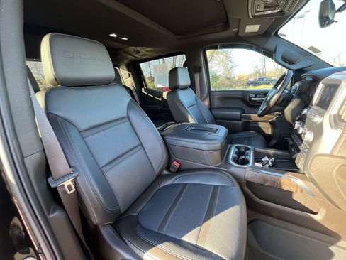 Certified 2019 GMC Sierra 1500 Denali w/ Technology Package image 29