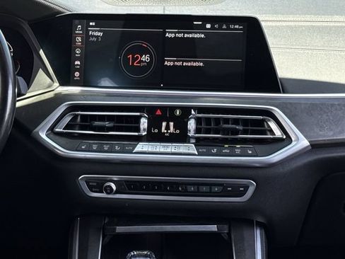 Used 2022 BMW X5 sDrive40i w/ M Sport Package RWD image 17