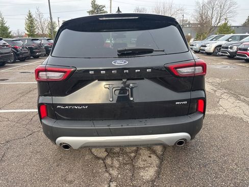 Used 2024 Ford Escape Platinum image 4