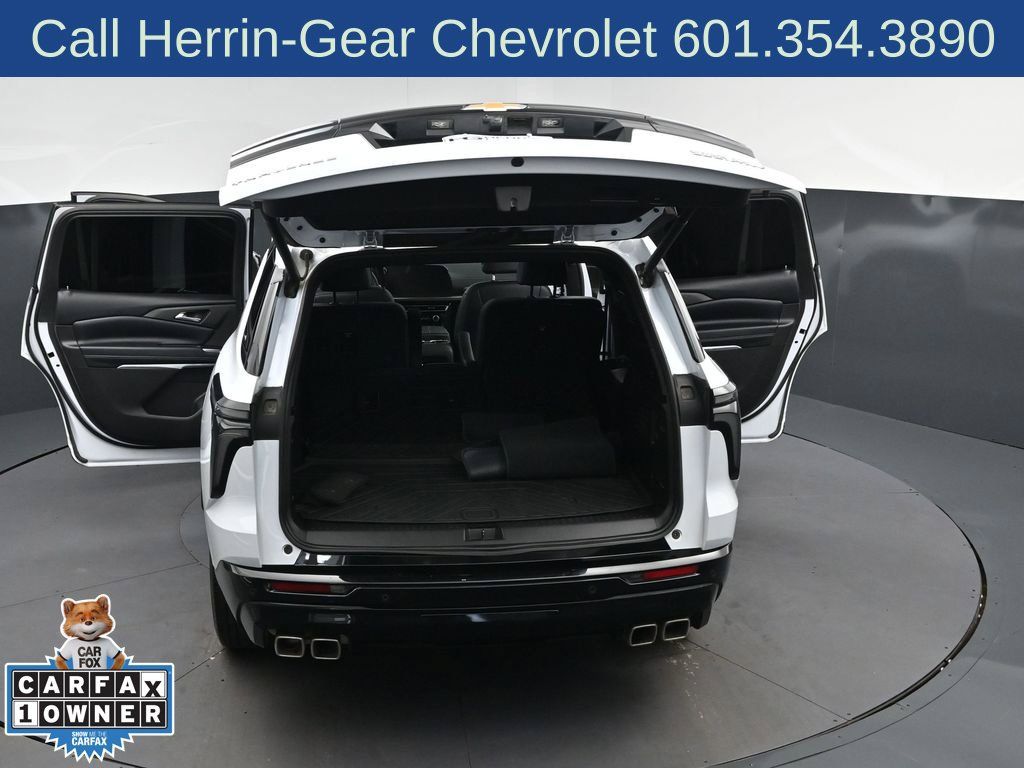 Used 2026 Chevrolet Traverse High Country FWD image 48